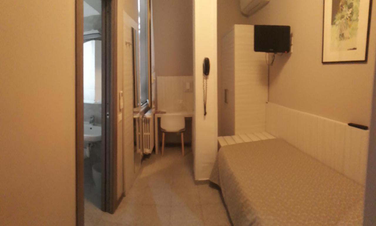 Hotel Danio Lungomare Alassio Buitenkant foto