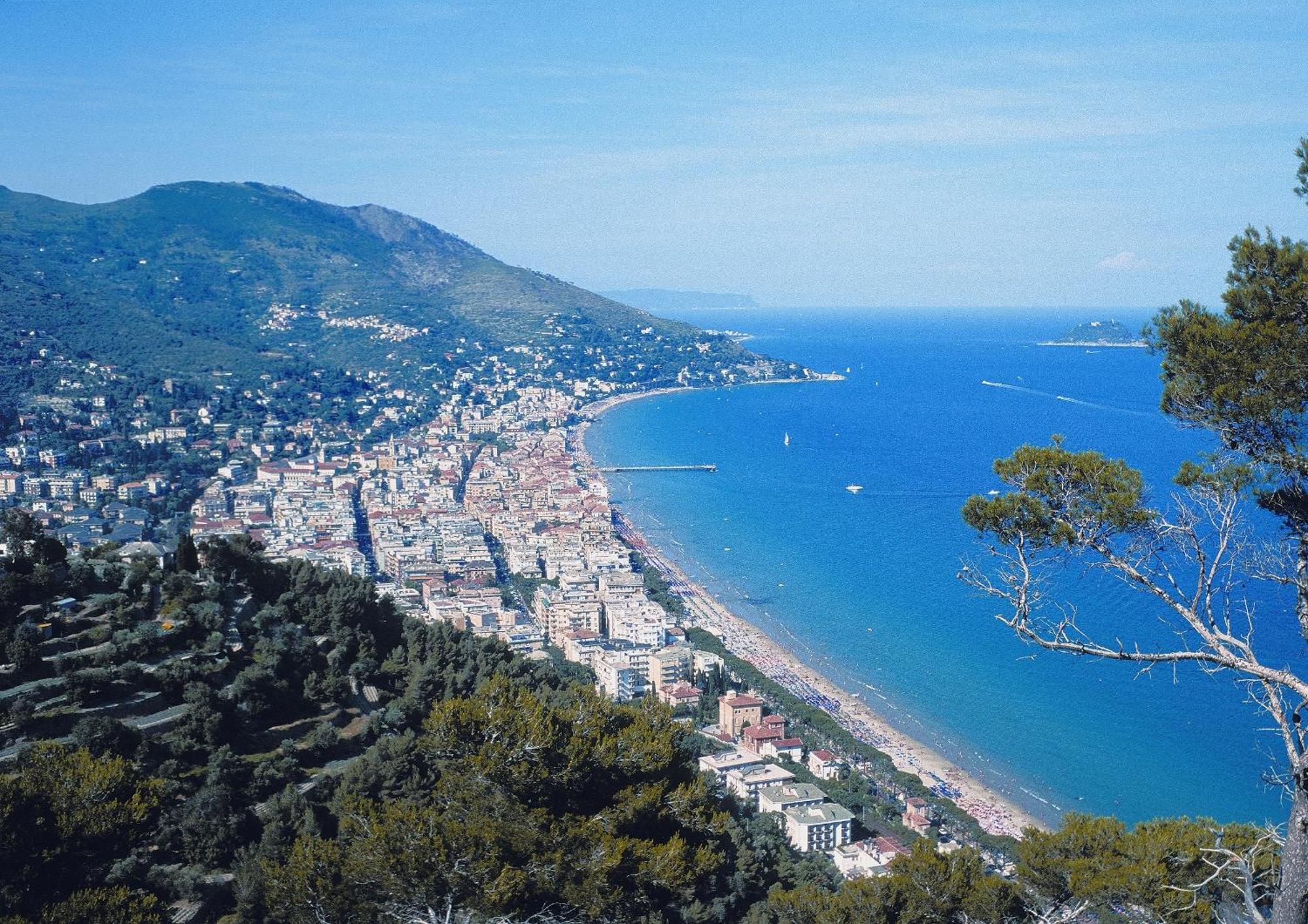 Hotel Danio Lungomare Alassio Buitenkant foto