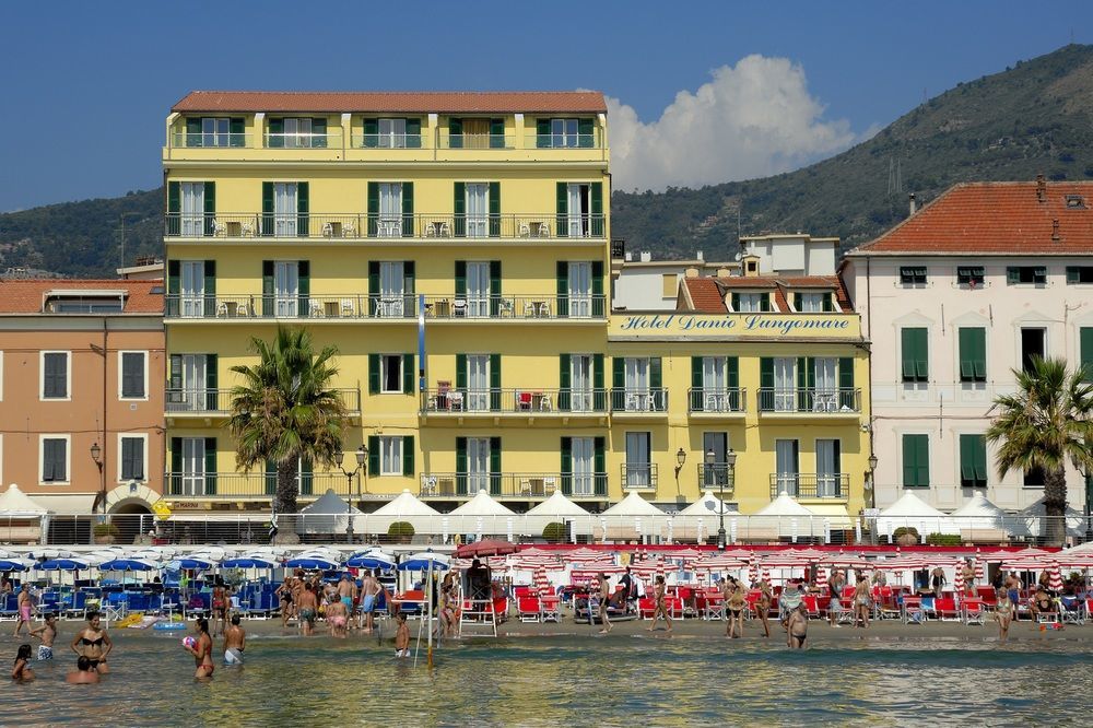 Hotel Danio Lungomare Alassio Buitenkant foto